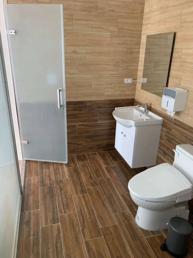 宜蘭享樂民宿-四人房廁所2